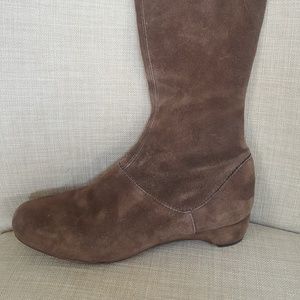 Stuart Weitzman mid calf